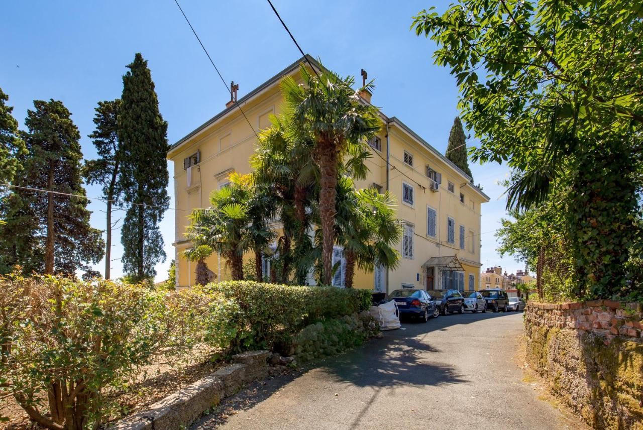 Ferienwohnung Urban Jungle Central Apartman Opatija Exterior foto